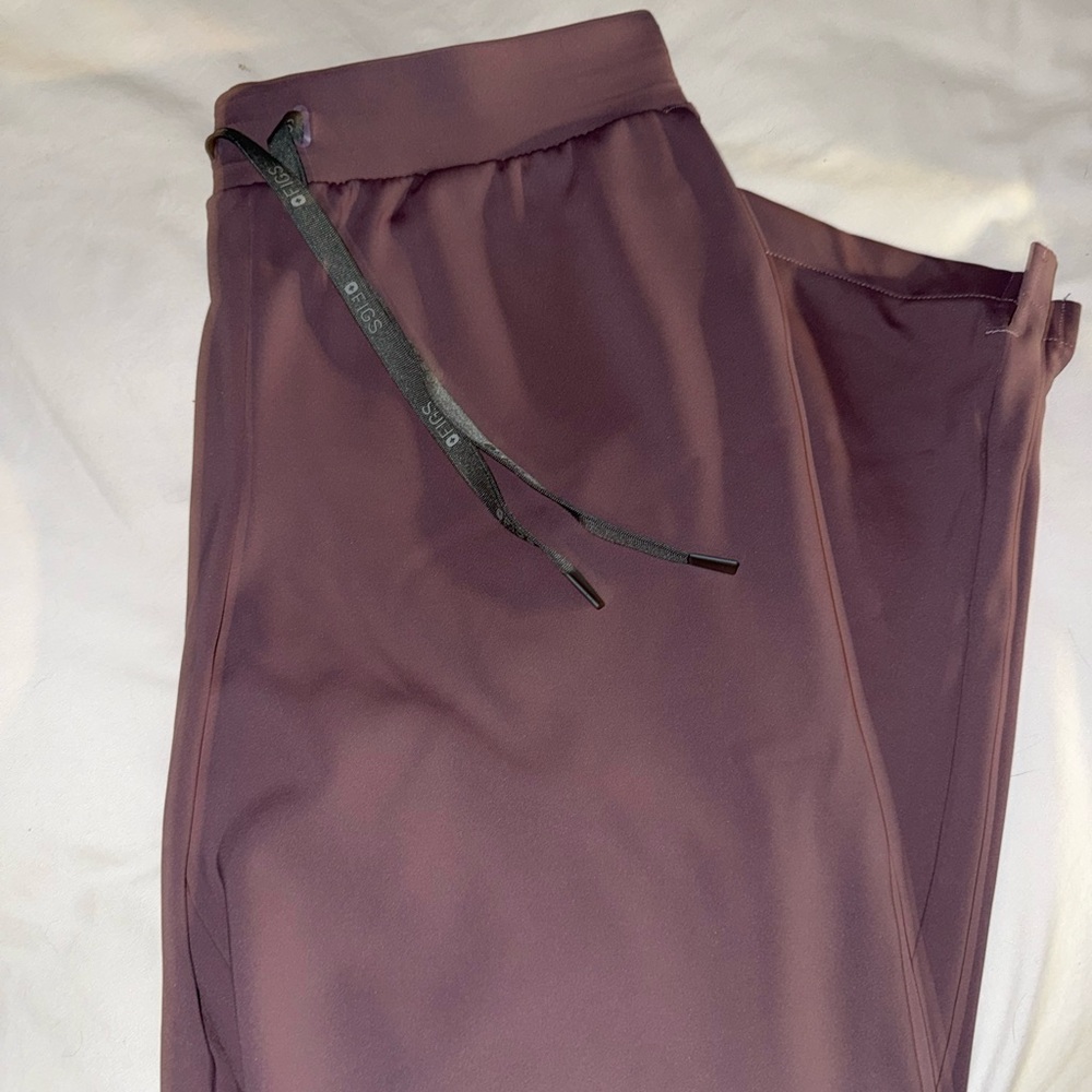 Figs FORMx Slim Tapered Pants in plum.